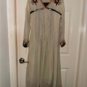 Chic Embroidered Maxi Dress